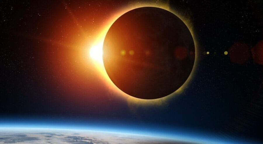 Eclipse anular de Sol. /Shutterstock