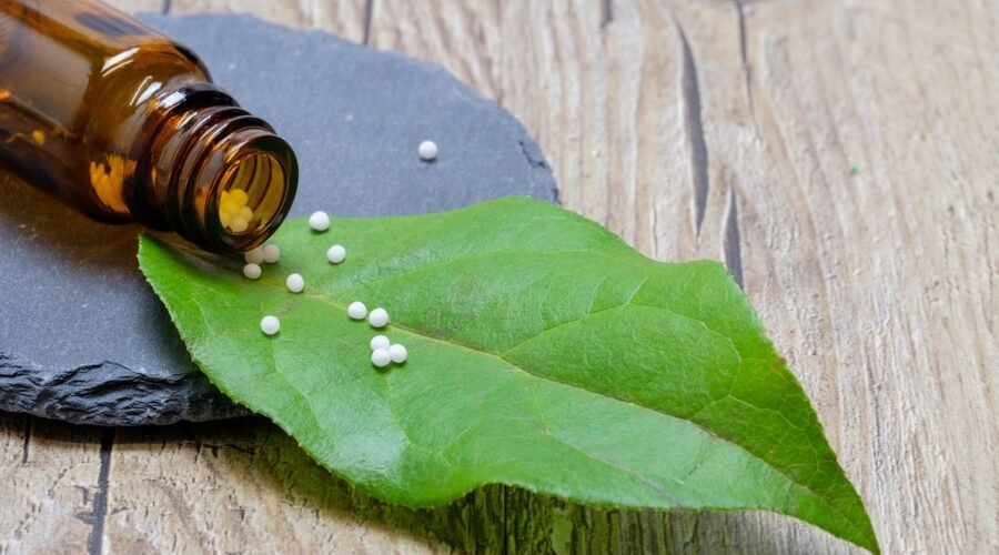 medicina alternativa, globules, homeopathy, naturopathy