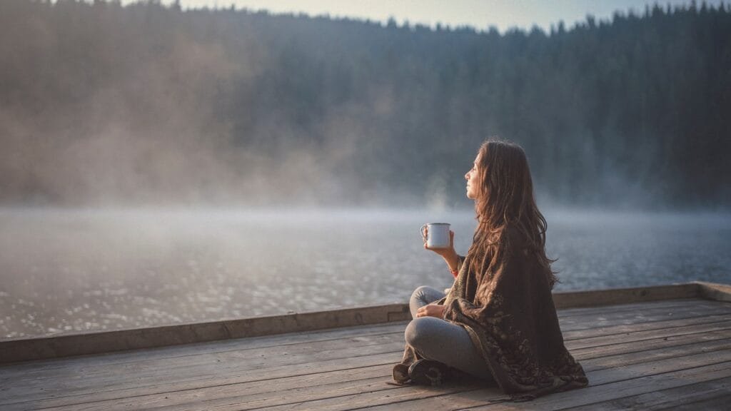 woman, morning, lake, habitos saludables