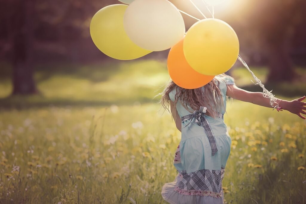 girl, balloons, child, happy, out, freedom, person, human, female, meadow, joy, joy of life, run, jump, race, tumblr wallpaper, girl, happy, happy, happy, happy,, , propia vida, life